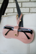 Comin’ In Clutch Sunglass Case